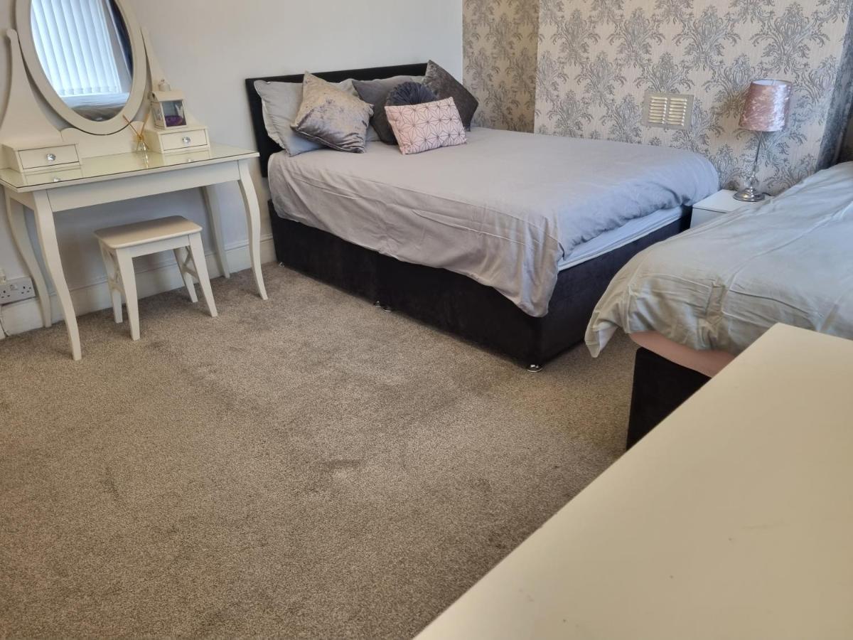 Private Luxury Double Room In Cardiff Eksteriør billede